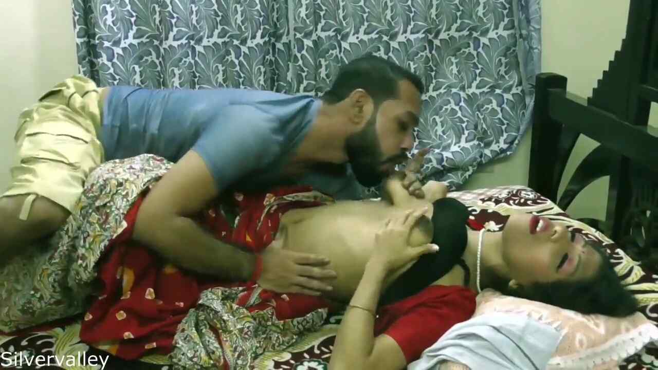 Unsatisfied Silvervally Hindi Hot Short Porn Film 2021